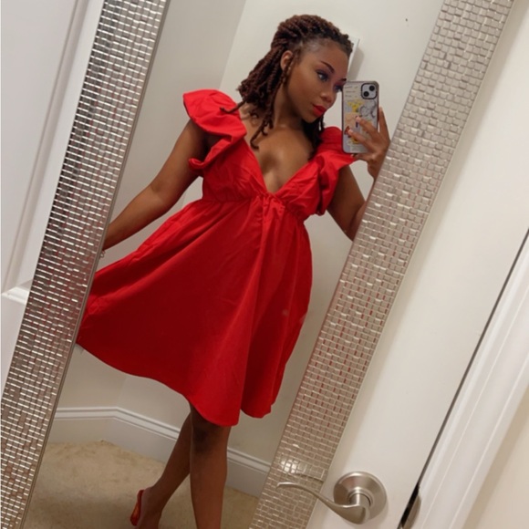 SHEIN Haute Solid Color Ruffle Hem Backless A-Line Dress With Bowknot On Back - Picture 2 of 5